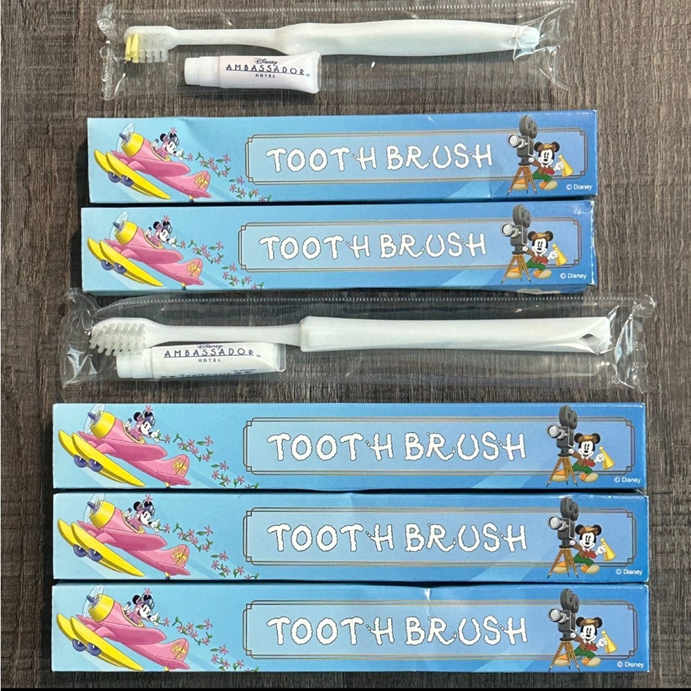 New Set of 5 Tokyo Disney Toothbrush & Toothpaste Kits